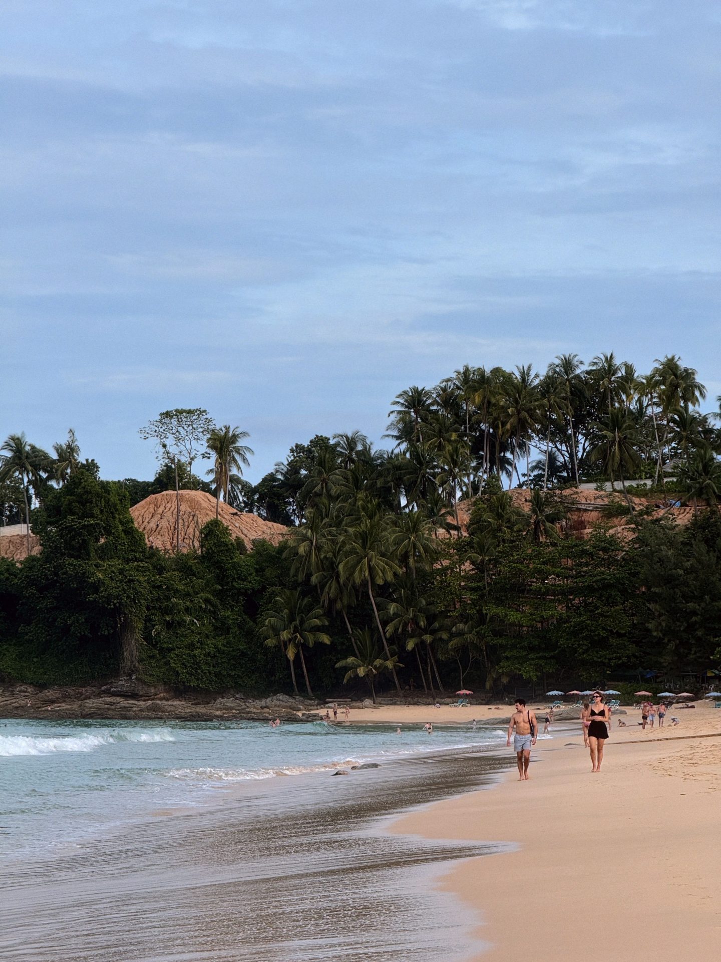 Han lämnade Sverige efter skilsmässan – nu har Björn Olofsson hittat ett nytt liv på Phuket